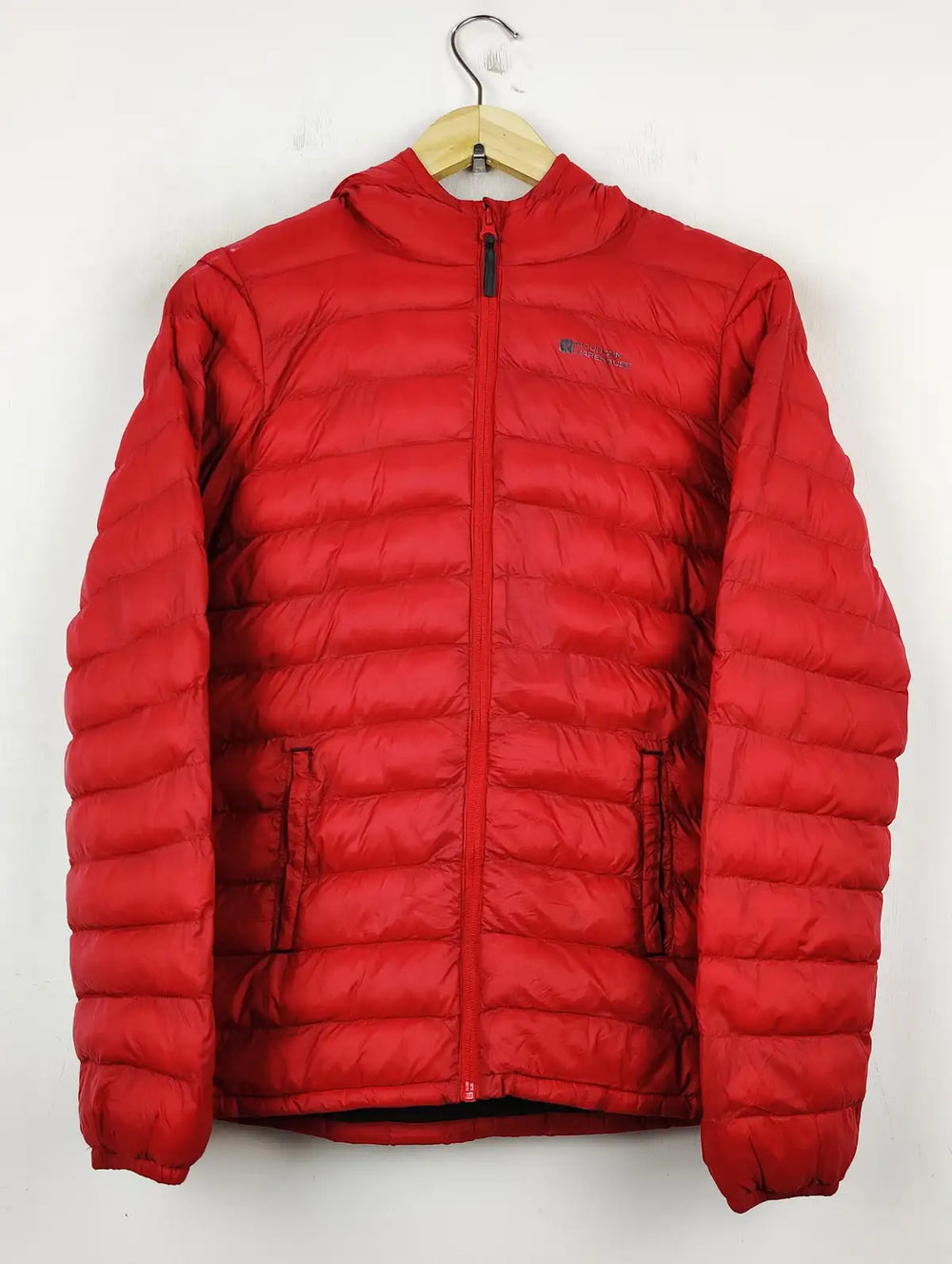 Buy online pre-used pre-loved 100% authentic & Original branded Mountain Wareouse (JKT-625) available in Pakistan. Top international brands avilable.