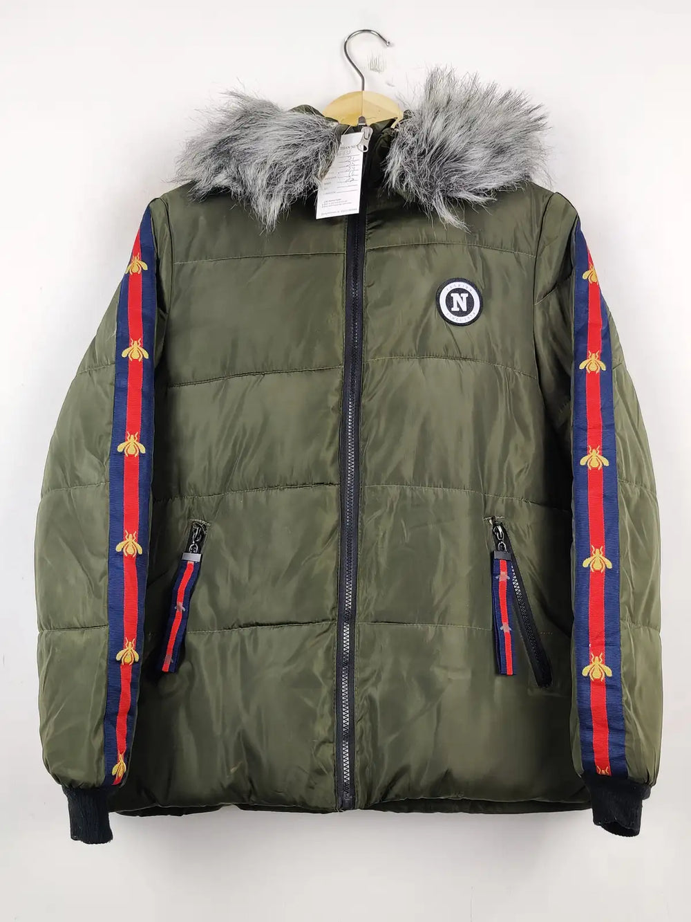 Buy online pre-used pre-loved 100% authentic & Original branded Yzlr (JKT-632) available in Pakistan. Top international brands avilable.