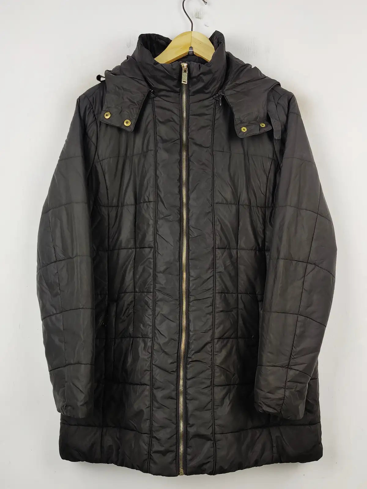 Buy online pre-used pre-loved 100% authentic & Original branded Yessica (JKT-633) available in Pakistan. Top international brands avilable.