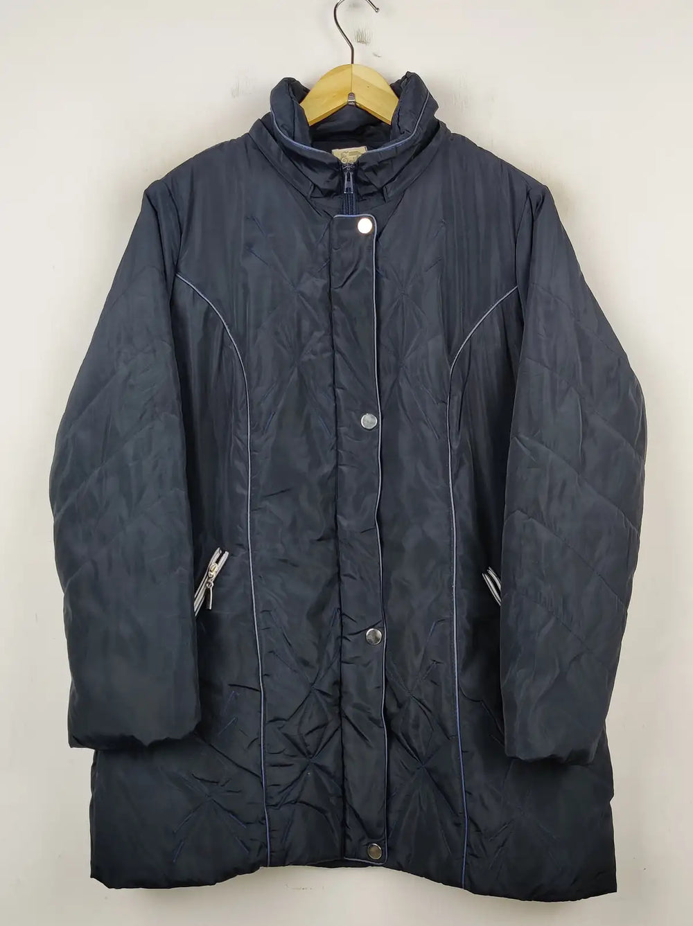 Buy online pre-used pre-loved 100% authentic & Original branded Eriko (JKT-635) available in Pakistan. Top international brands avilable.