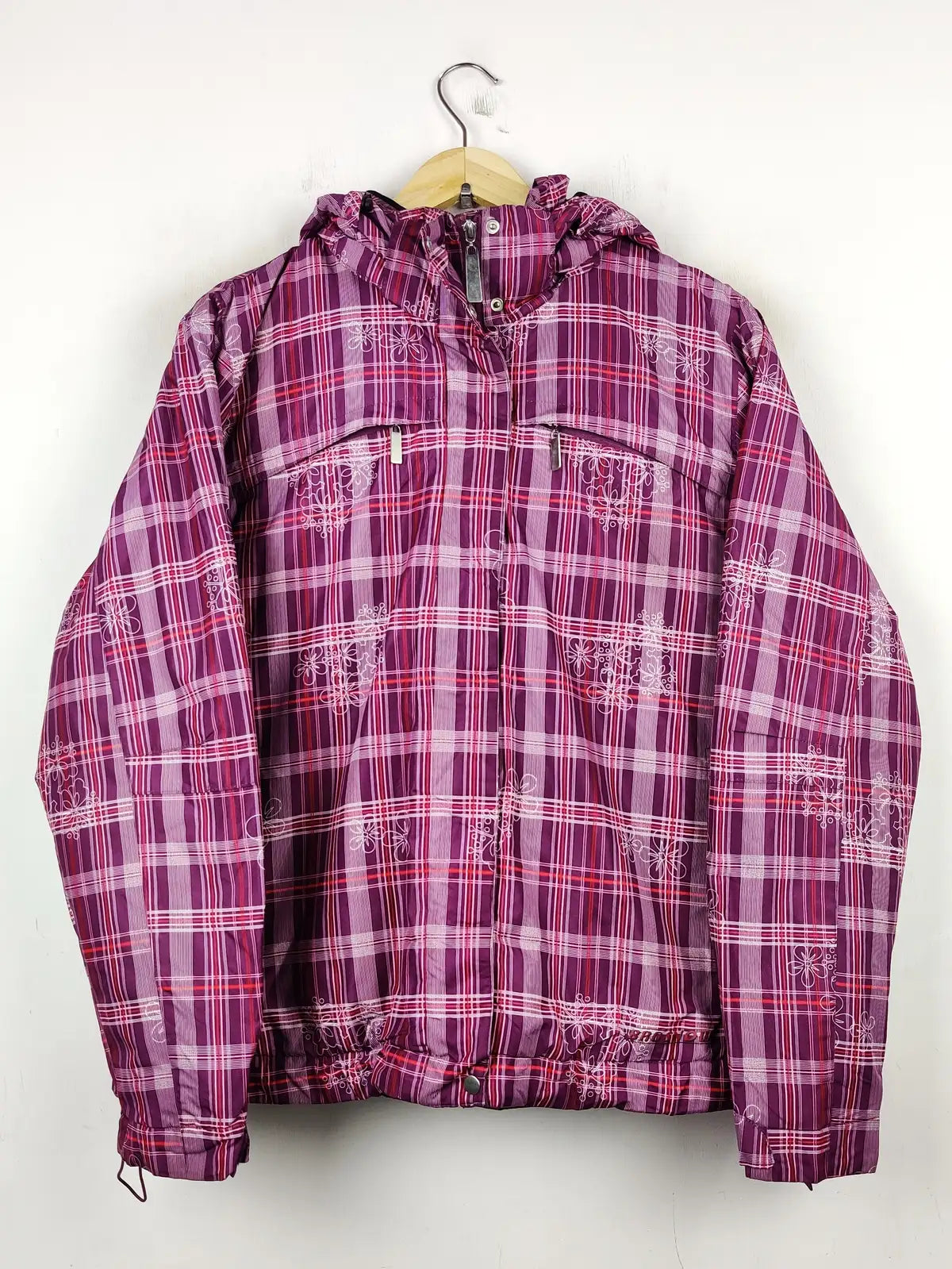 Buy online pre-used pre-loved 100% authentic & Original branded Brg Snow (JKT-644) available in Pakistan. Top international brands avilable.