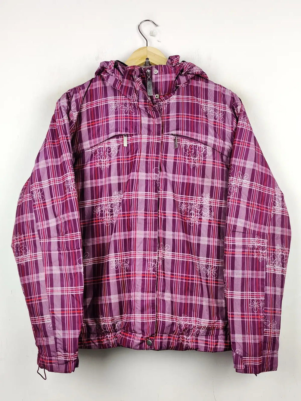 Buy online pre-used pre-loved 100% authentic & Original branded Brg Snow (JKT-644) available in Pakistan. Top international brands avilable.