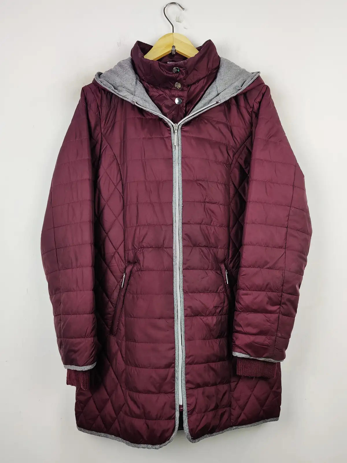 Buy online pre-used pre-loved 100% authentic & Original branded Cotton Traders (JKT-655) available in Pakistan. Top international brands avilable.