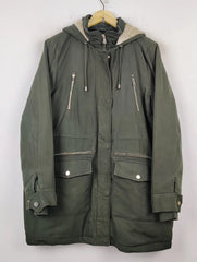 Buy online pre-used pre-loved 100% authentic & Original branded Wallis (JKT-665) available in Pakistan. Top international brands avilable.