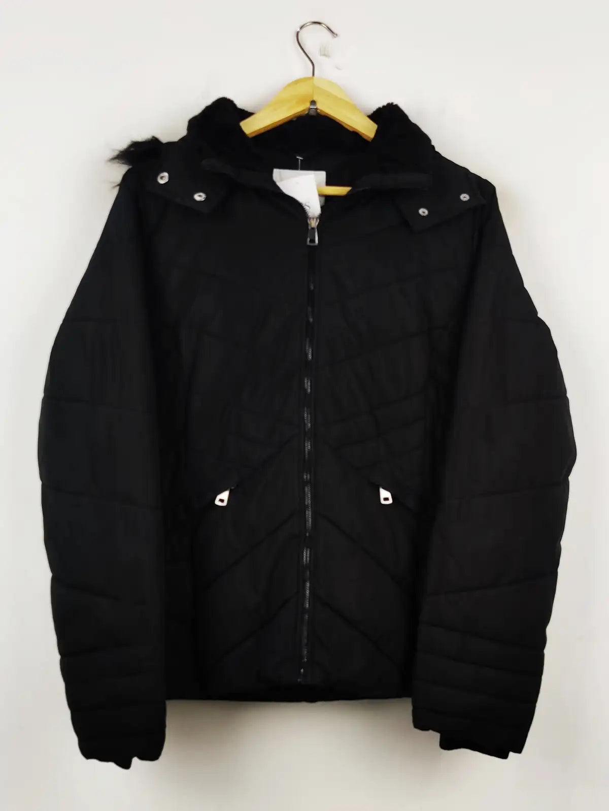 Buy online pre-used pre-loved 100% authentic & Original branded George (JKT-673) available in Pakistan. Top international brands avilable.