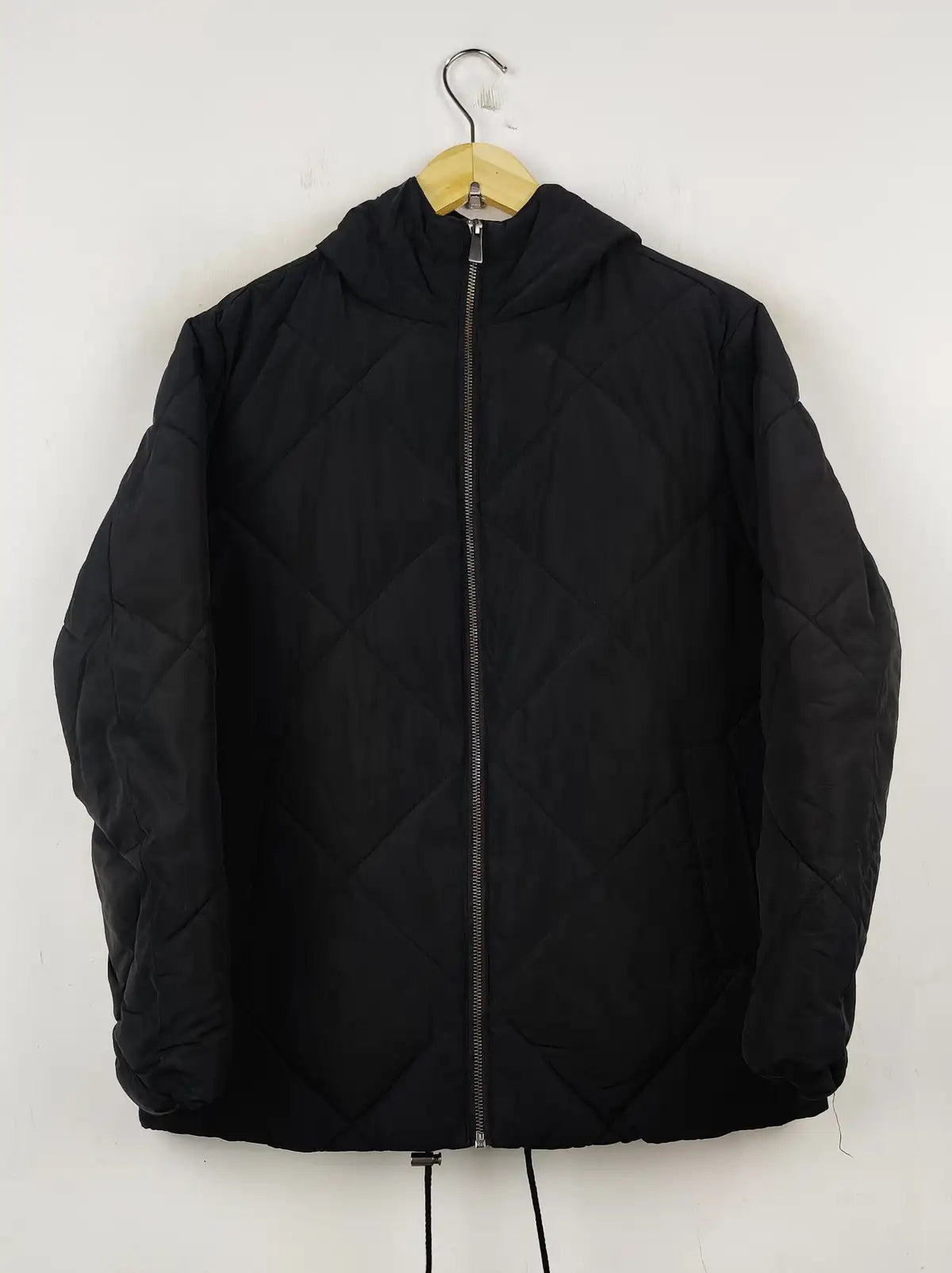 Buy online pre-used pre-loved 100% authentic & Original branded Asos (JKT-675) available in Pakistan. Top international brands avilable.