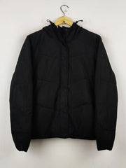 Buy online pre-used pre-loved 100% authentic & Original branded Cropp (JKT-676) available in Pakistan. Top international brands avilable.