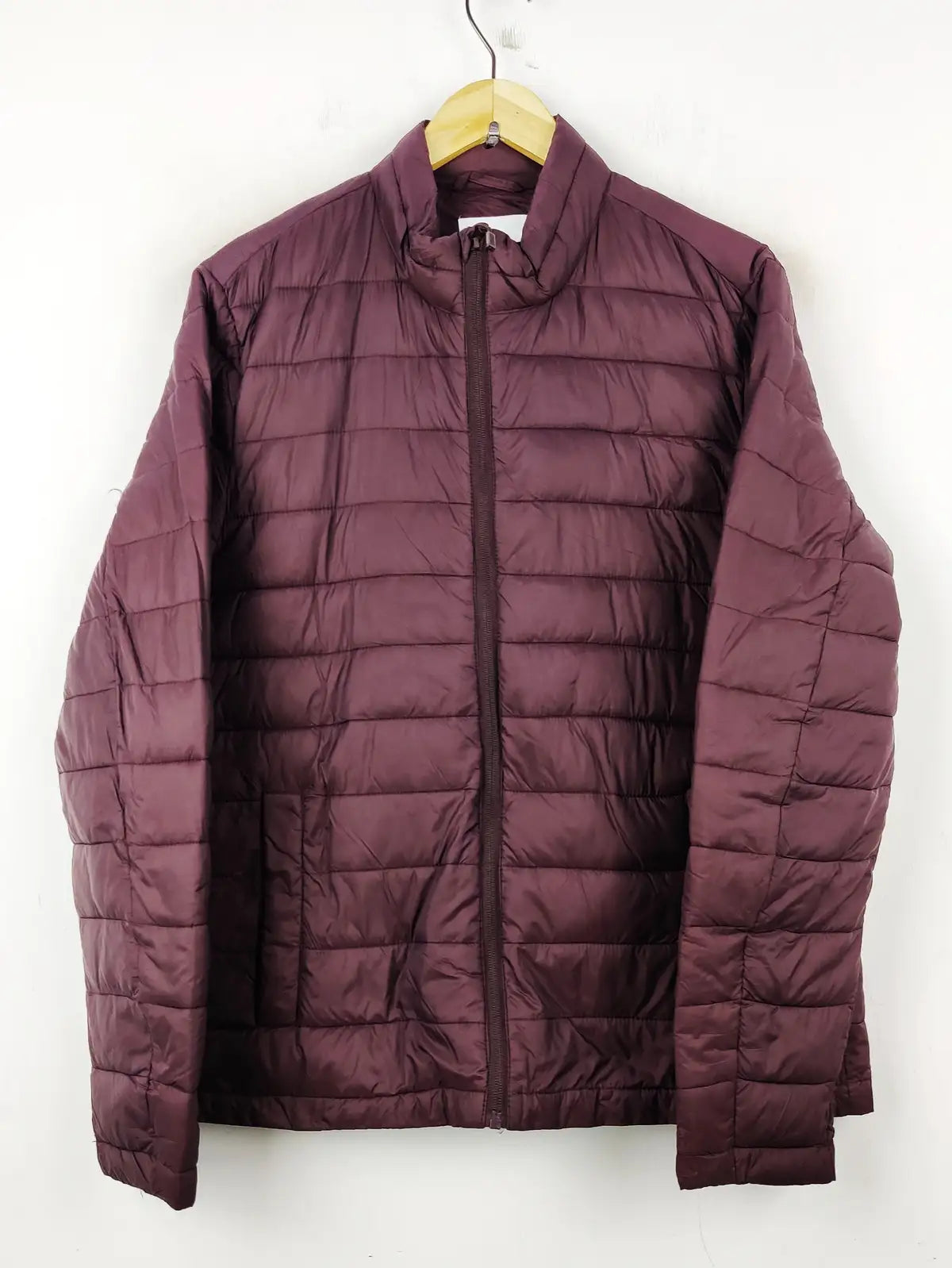 Buy online pre-used pre-loved 100% authentic & Original branded Reserved (JKT-689) available in Pakistan. Top international brands avilable.