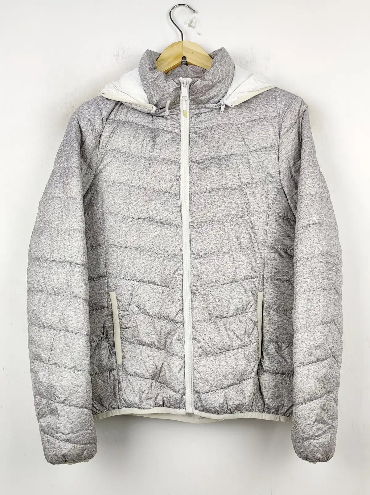 Buy online pre-used pre-loved 100% authentic & Original branded Fb Sister (JKT-693) available in Pakistan. Top international brands avilable.