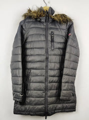 Buy online pre-used pre-loved 100% authentic & Original branded Superdry (JKT-694) available in Pakistan. Top international brands avilable.