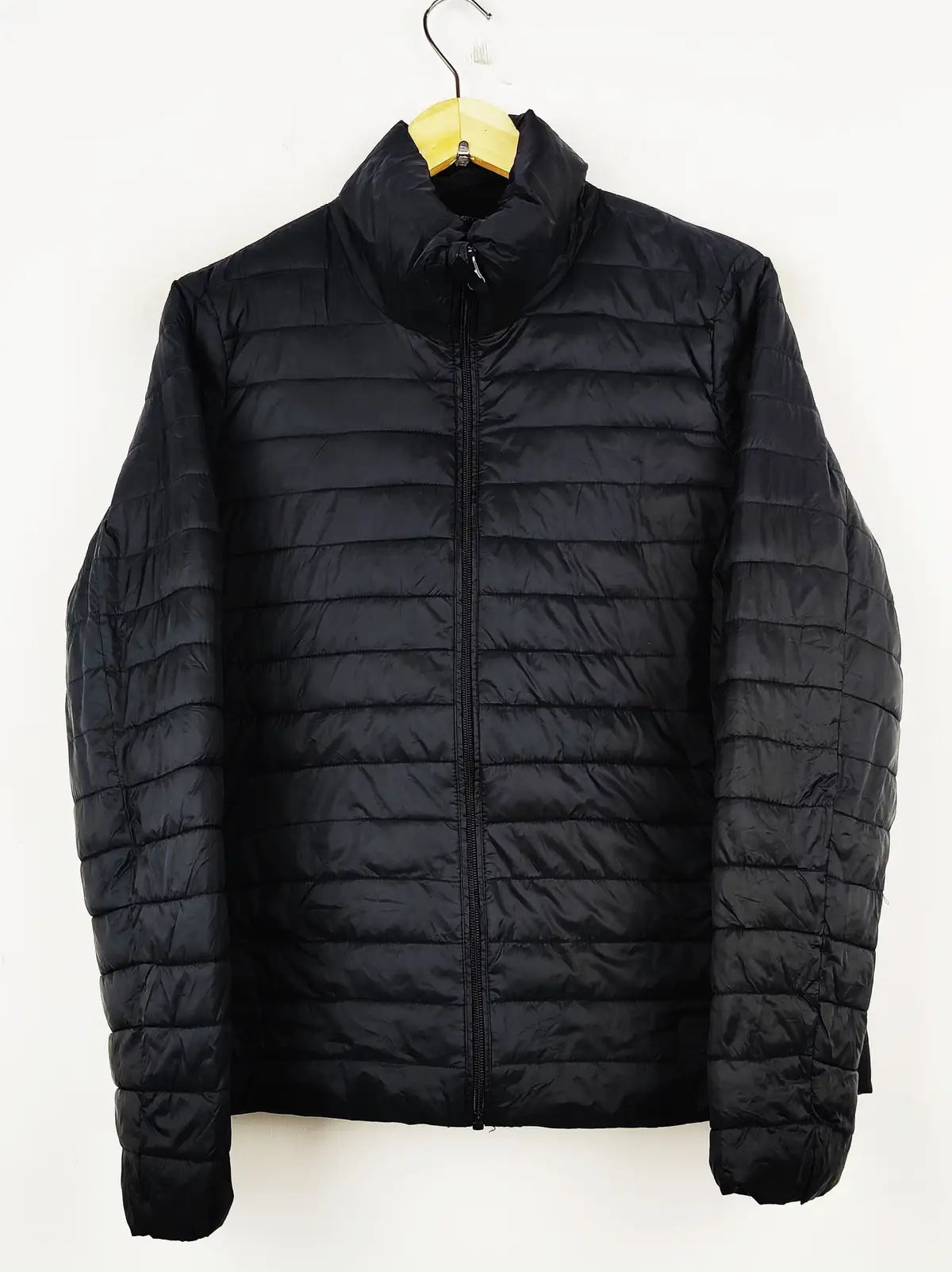 Buy online pre-used pre-loved 100% authentic & Original branded Esmara (JKT-707) available in Pakistan. Top international brands avilable.
