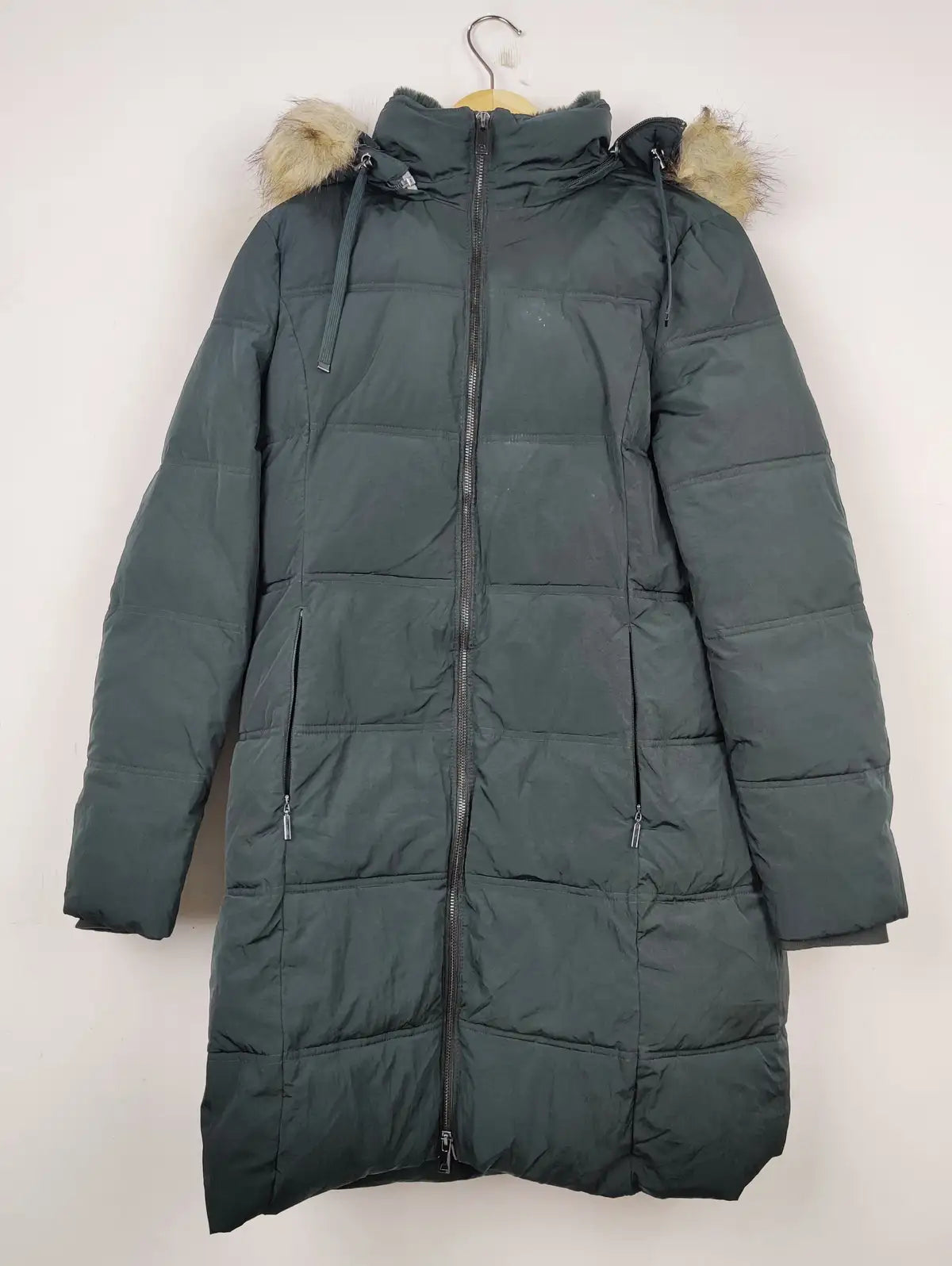 Buy online pre-used pre-loved 100% authentic & Original branded Marks & Spencer (JKT-718) available in Pakistan. Top international brands avilable.