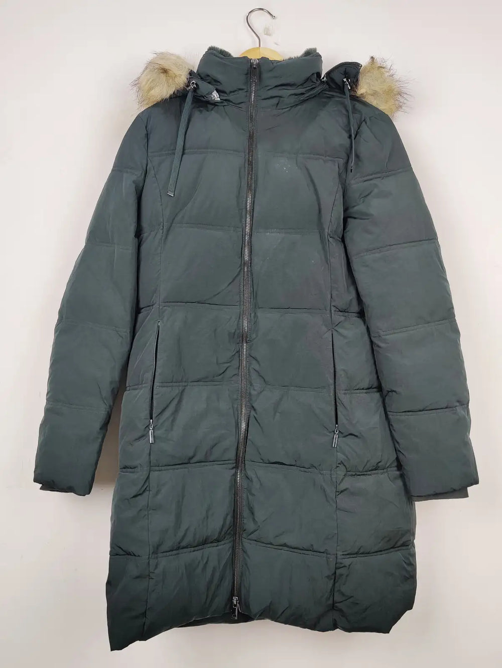 Buy online pre-used pre-loved 100% authentic & Original branded Marks & Spencer (JKT-718) available in Pakistan. Top international brands avilable.