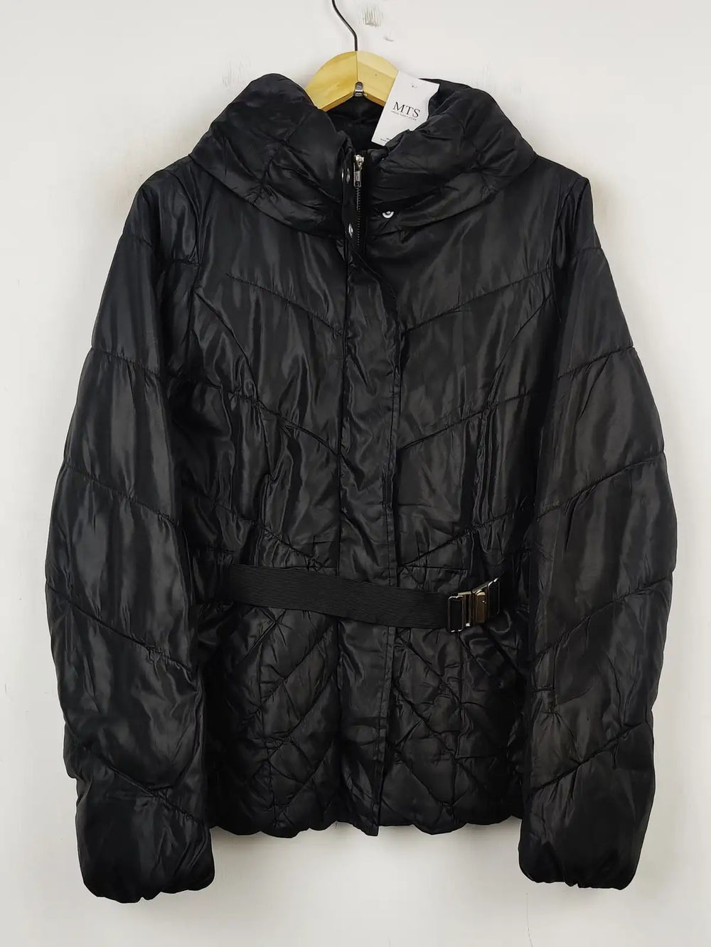 Buy online pre-used pre-loved 100% authentic & Original branded H&M (JKT-720) available in Pakistan. Top international brands avilable.
