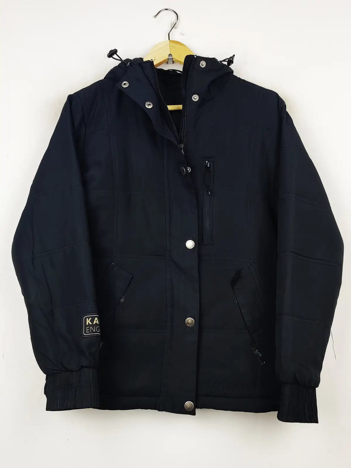 Buy online pre-used pre-loved 100% authentic & Original branded Kangol (JKT-744) available in Pakistan. Top international brands avilable.