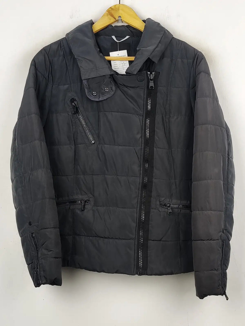 Buy online pre-used pre-loved 100% authentic & Original branded Next (JKT-773) available in Pakistan. Top international brands avilable.