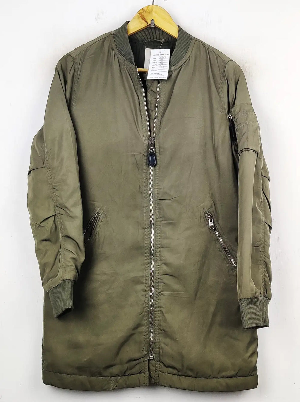 Buy online pre-used pre-loved 100% authentic & Original branded Bershka (JKT-788) available in Pakistan. Top international brands avilable.