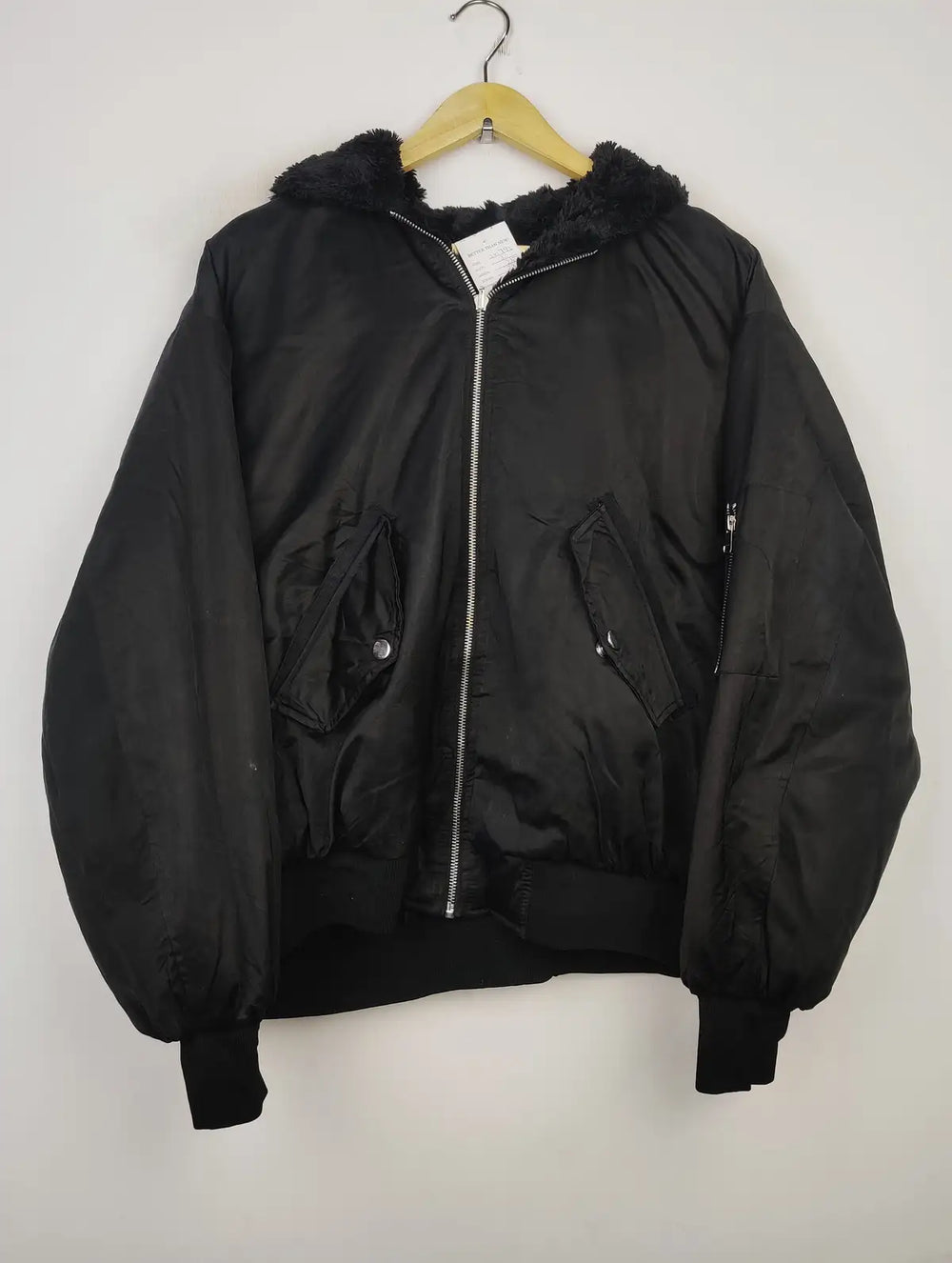 Buy online pre-used pre-loved 100% authentic & Original branded Zara (JKT-792) available in Pakistan. Top international brands avilable.