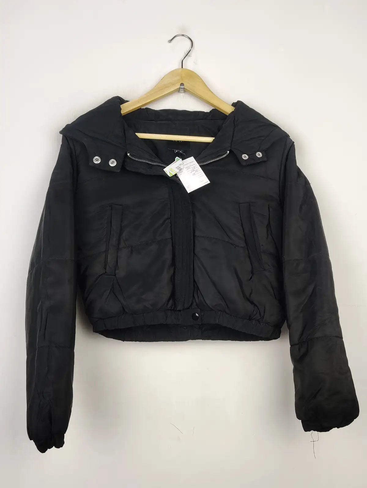 Buy online pre-used pre-loved 100% authentic & Original branded New Look (JKT-800) available in Pakistan. Top international brands avilable.