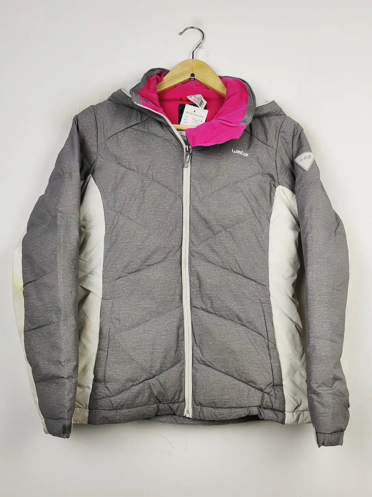 Buy online pre-used pre-loved 100% authentic & Original branded Wedze (JKT-812) available in Pakistan. Top international brands avilable.