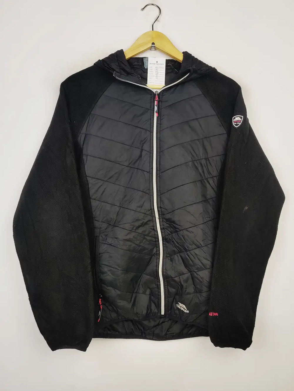 Buy online pre-used pre-loved 100% authentic & Original branded Trespass (JKT-836) available in Pakistan. Top international brands avilable.