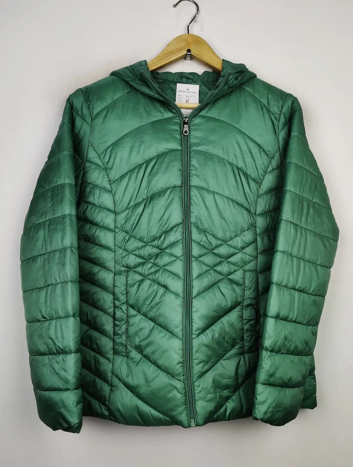 Buy online pre-used pre-loved 100% authentic & Original branded Tu (JKT-842) available in Pakistan. Top international brands avilable.