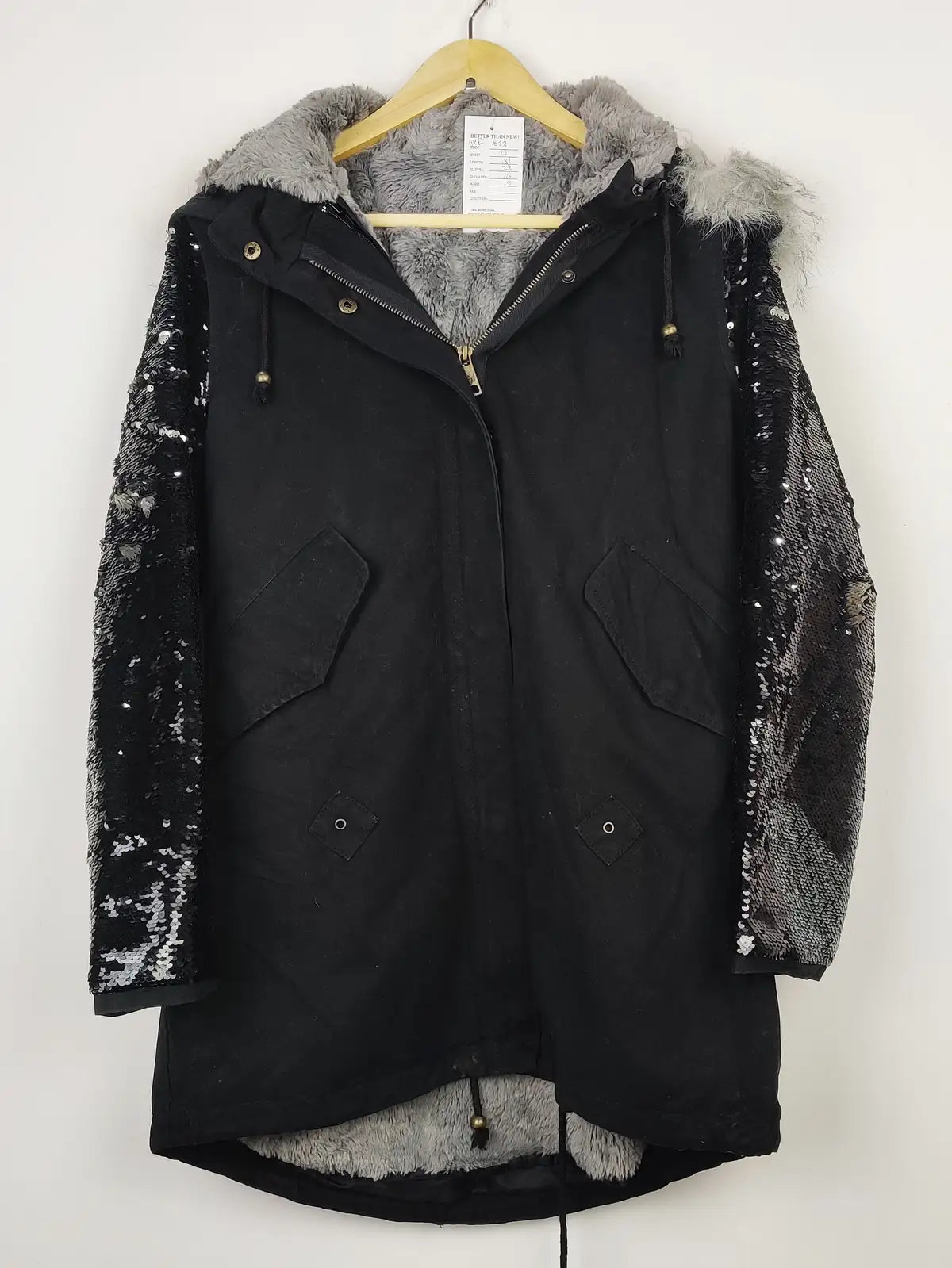 Buy online pre-used pre-loved 100% authentic & Original branded Unknown Brand (JKT-873) available in Pakistan. Top international brands avilable.