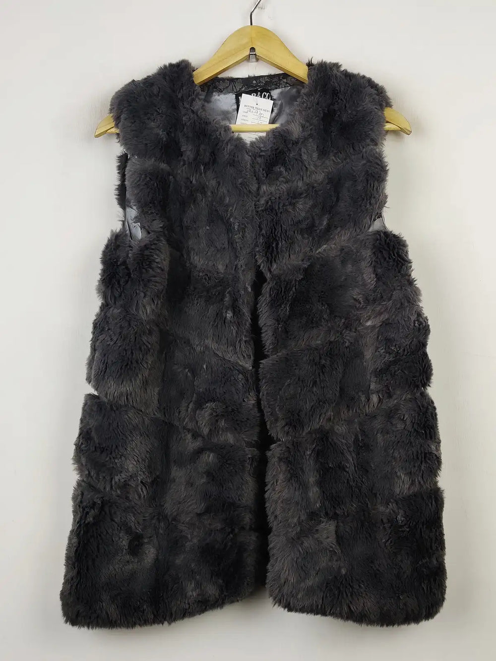 Buy online pre-used pre-loved 100% authentic & Original branded Map&Co (JKT-920) available in Pakistan. Top international brands avilable.