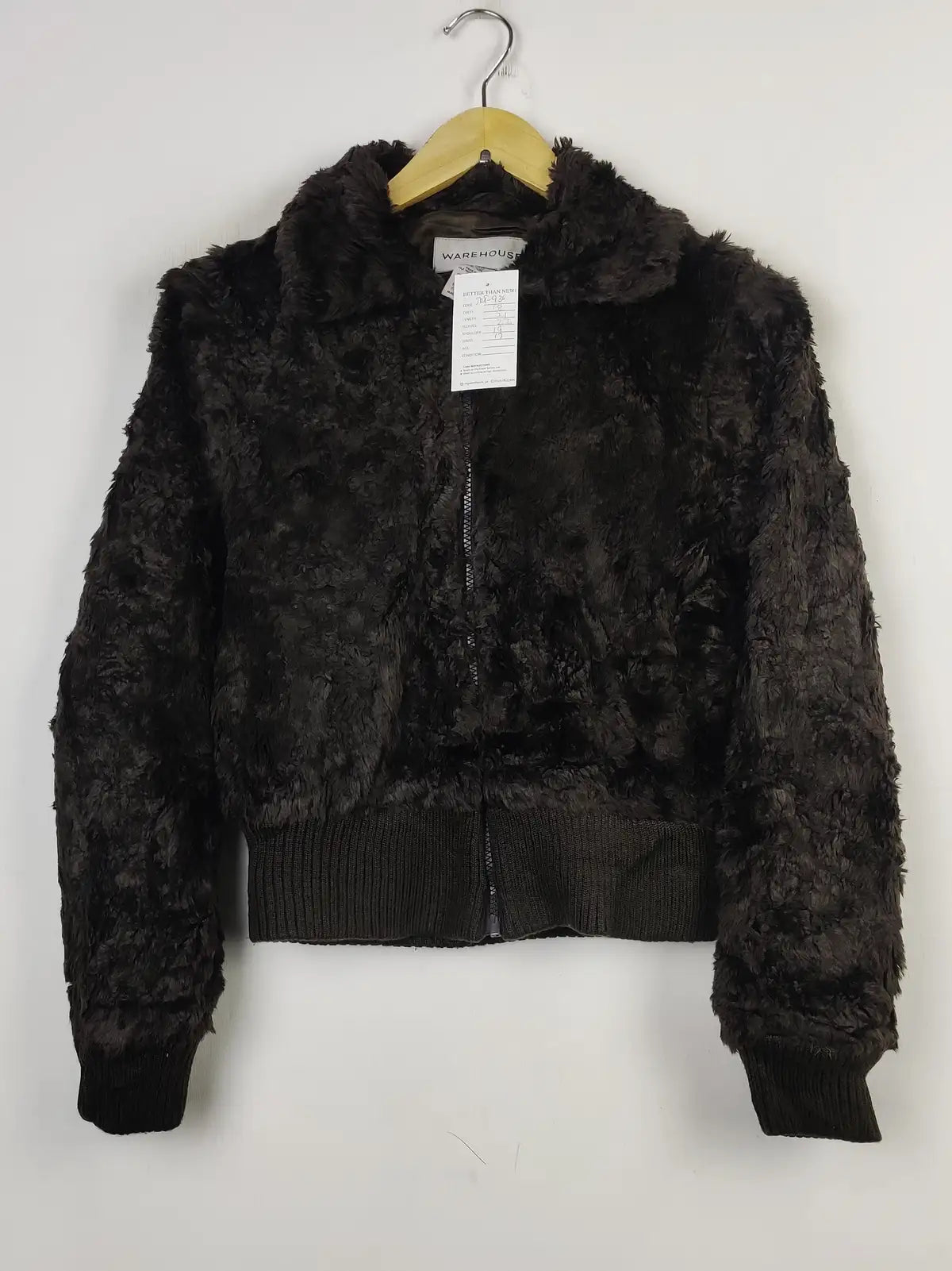 Buy online pre-used pre-loved 100% authentic & Original branded Warehouse (JKT-936) available in Pakistan. Top international brands avilable.