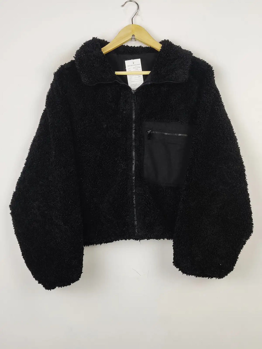 Buy online pre-used pre-loved 100% authentic & Original branded Zara (JKT-980) available in Pakistan. Top international brands avilable.