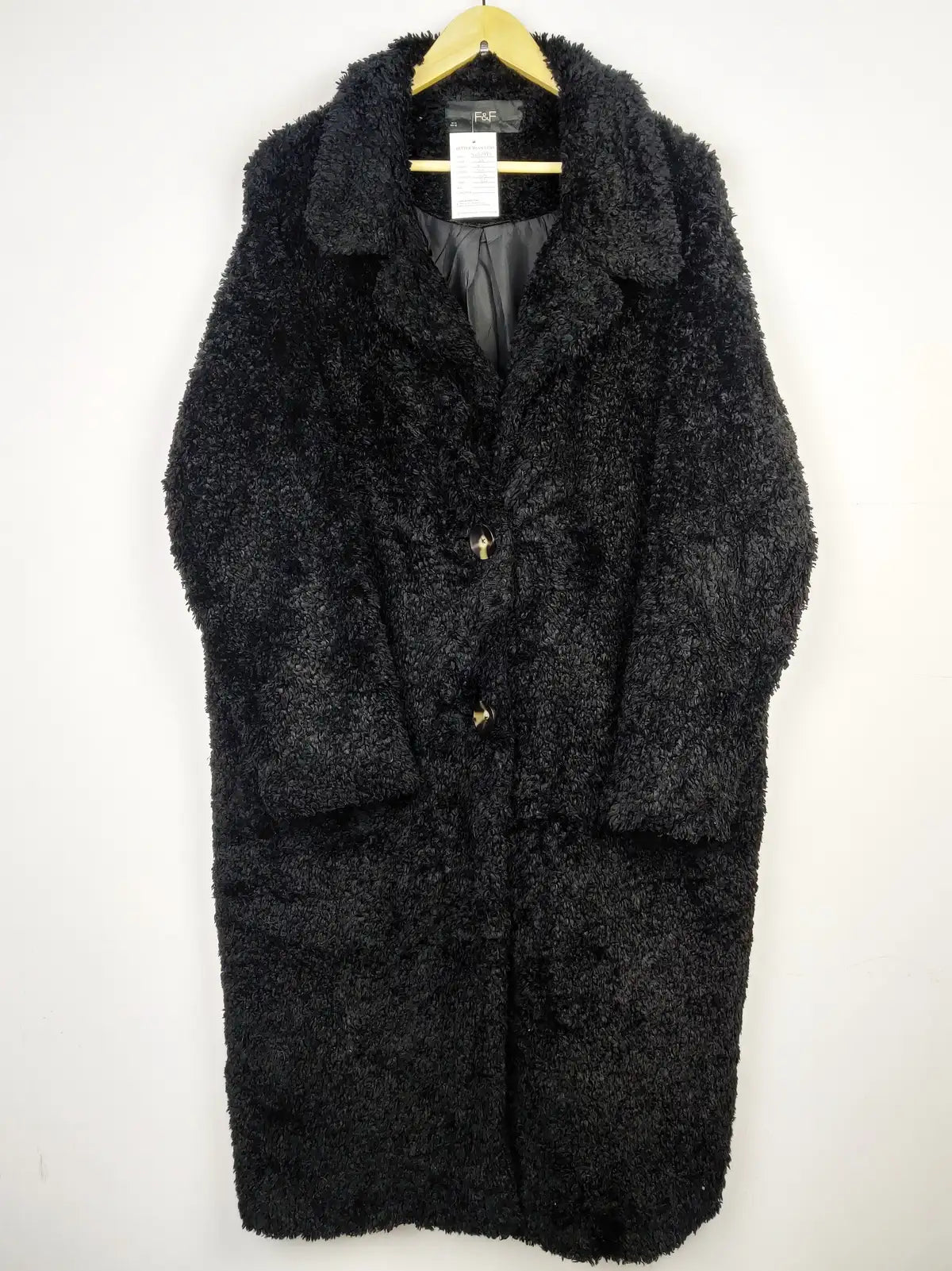 Buy online pre-used pre-loved 100% authentic & Original branded F&F (JKT-992) available in Pakistan. Top international brands avilable.