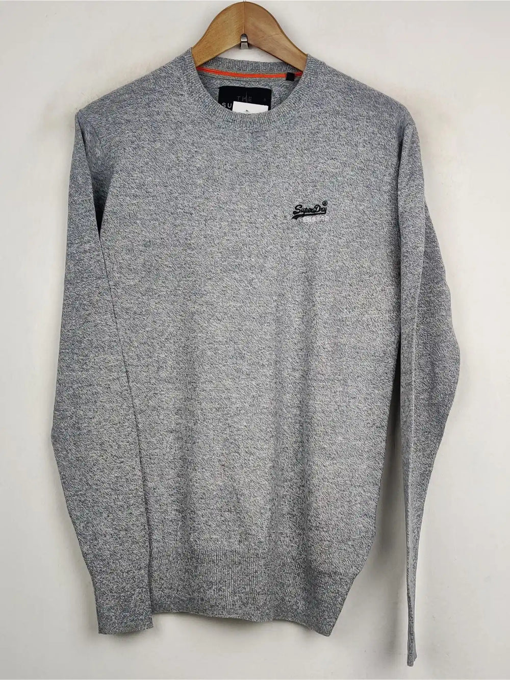 Buy online pre-used pre-loved 100% authentic & Original branded Super Dry (JS-2725) available in Pakistan. Top international brands avilable.