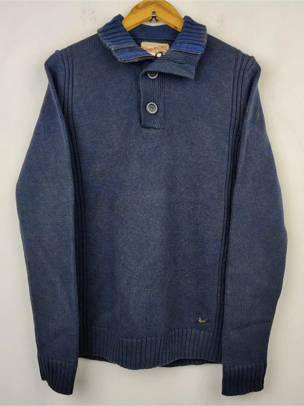 Buy online pre-used pre-loved 100% authentic & Original branded Petrol Industries (JS-3246) available in Pakistan. Top international brands avilable.