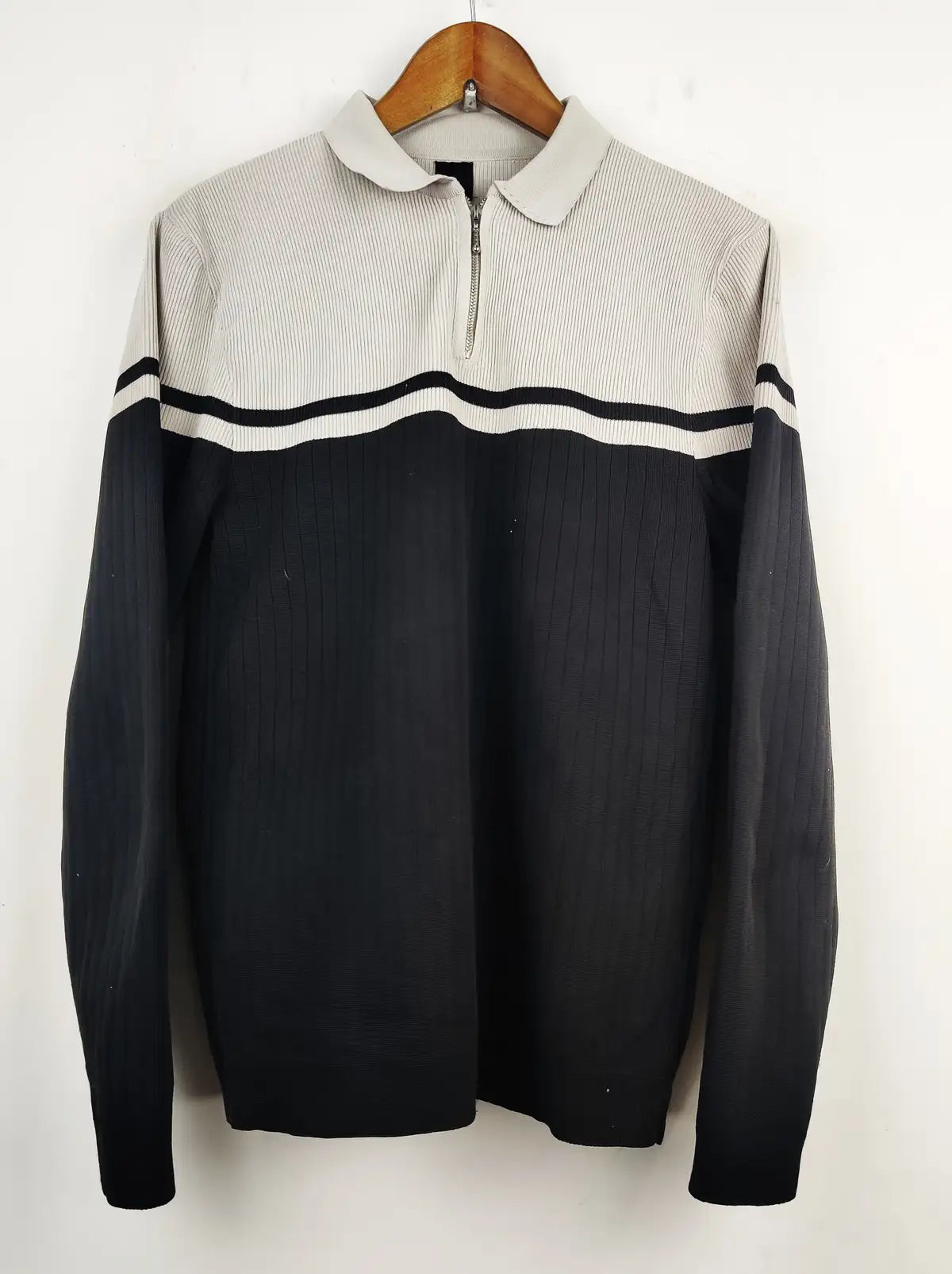 River Island (JS-3792)