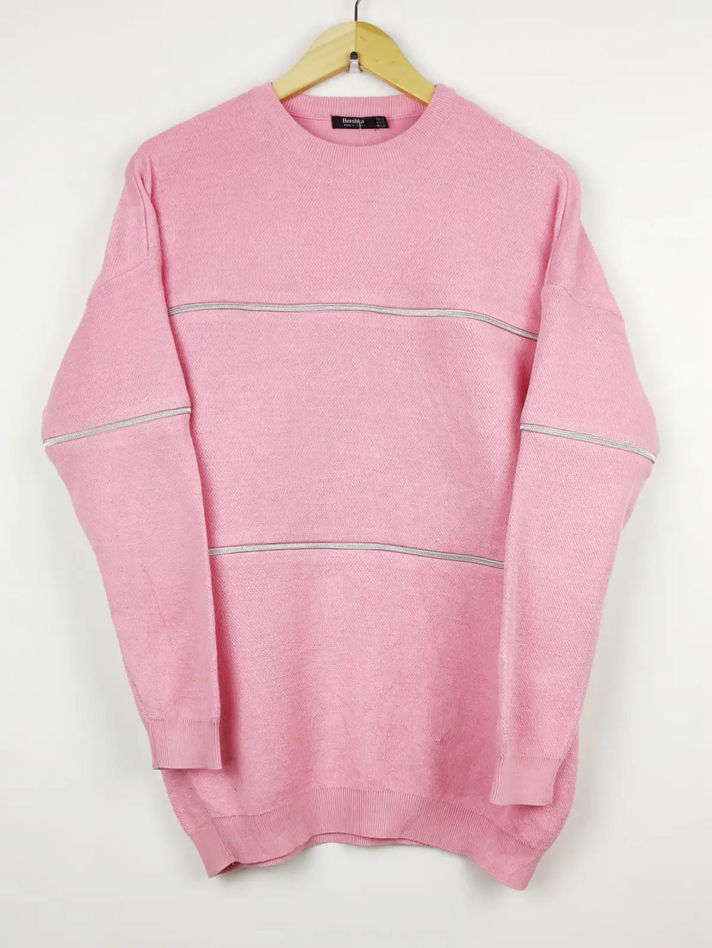 Buy online pre-used pre-loved 100% authentic & Original branded Bershka (JS-4560) available in Pakistan. Top international brands avilable.