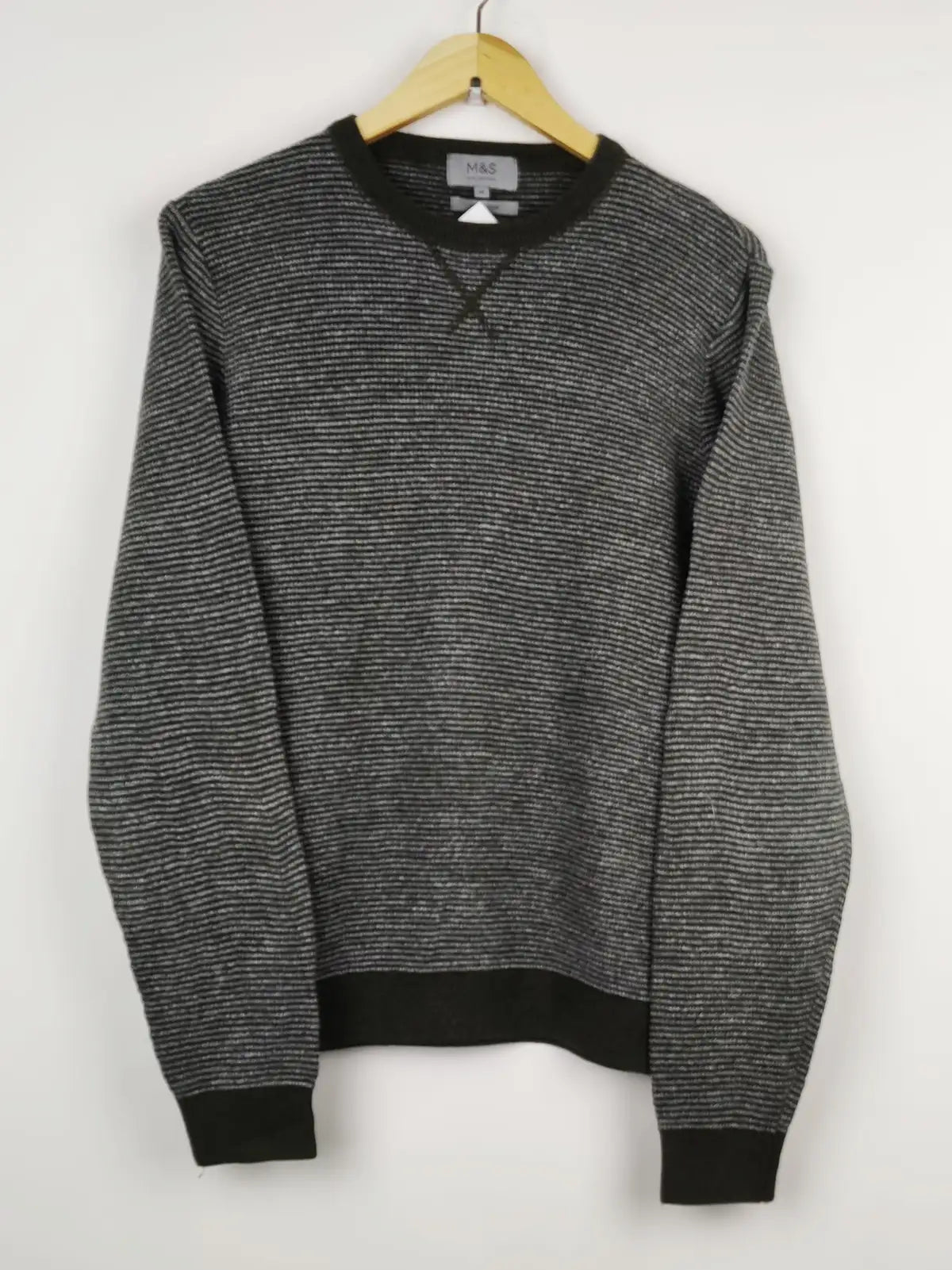 Buy online pre-used pre-loved 100% authentic & Original branded Marks & Spencer (JS-4573) available in Pakistan. Top international brands avilable.