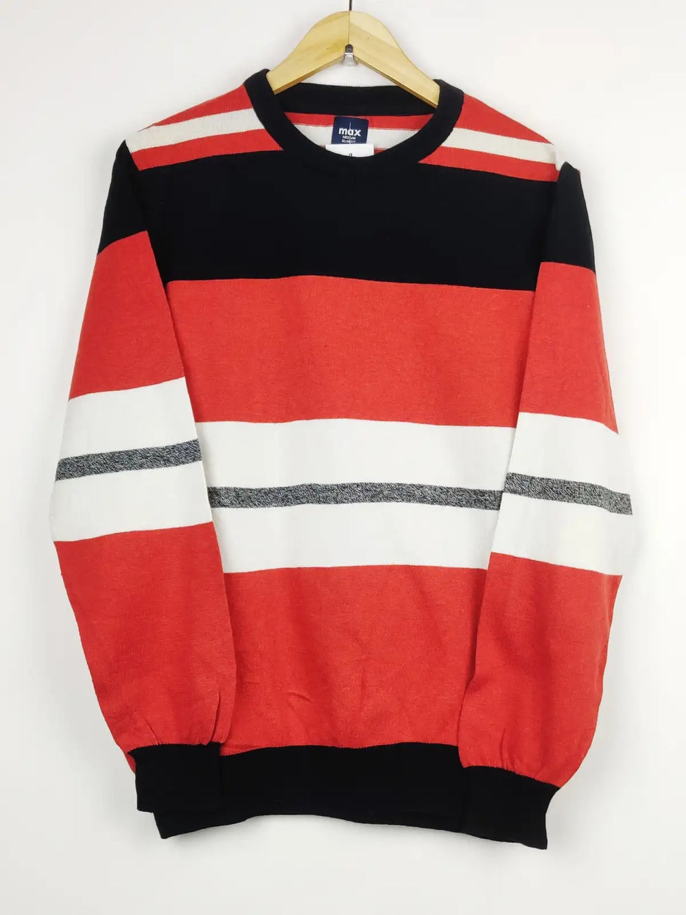 Buy online pre-used pre-loved 100% authentic & Original branded Max (JS-4595) available in Pakistan. Top international brands avilable.