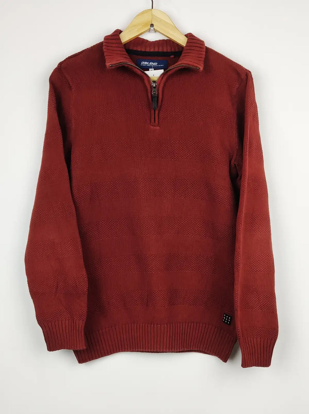 Buy online pre-used pre-loved 100% authentic & Original branded Blend (JS-4626) available in Pakistan. Top international brands avilable.