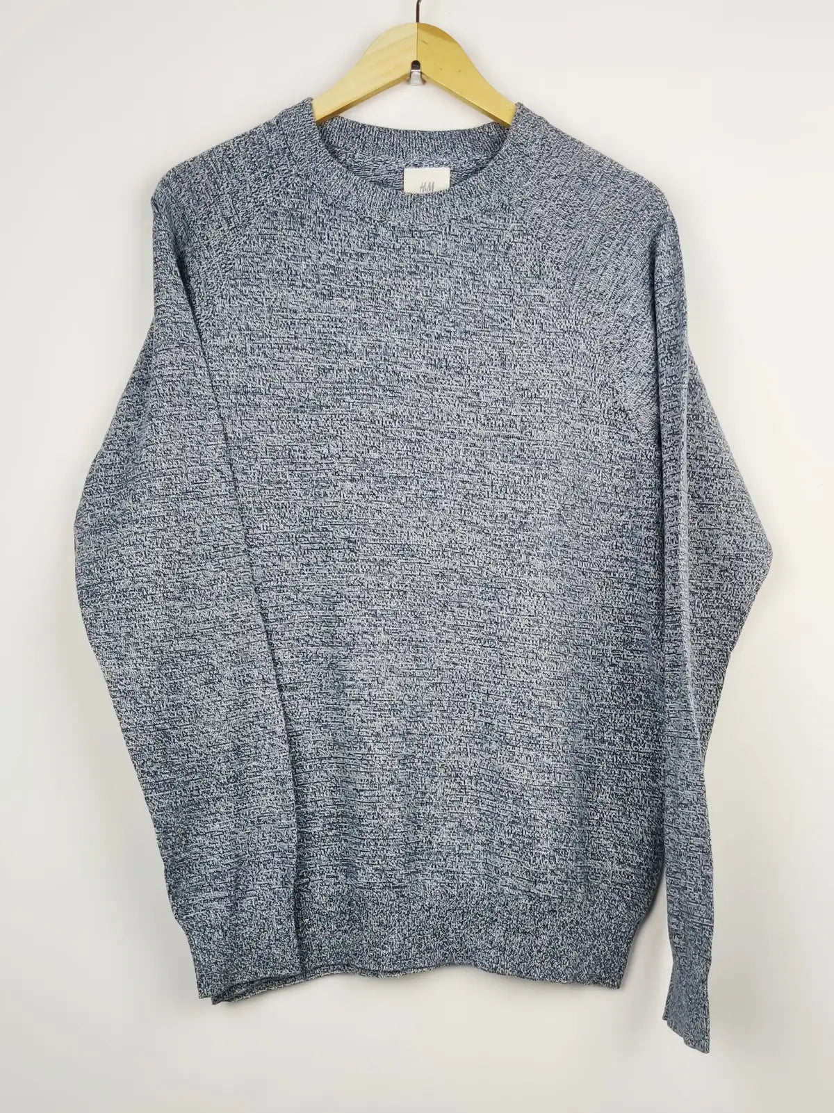 Buy online pre-used pre-loved 100% authentic & Original branded H&M (JS-4672) available in Pakistan. Top international brands avilable.