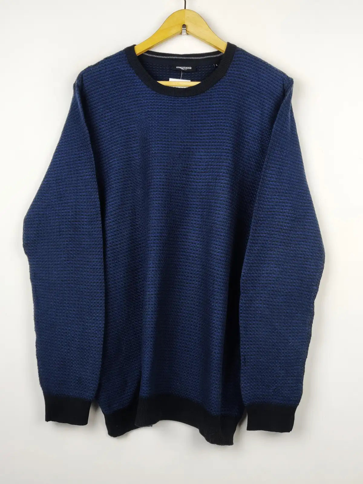 Buy online pre-used pre-loved 100% authentic & Original branded Pretend (JS-4740) available in Pakistan. Top international brands avilable.