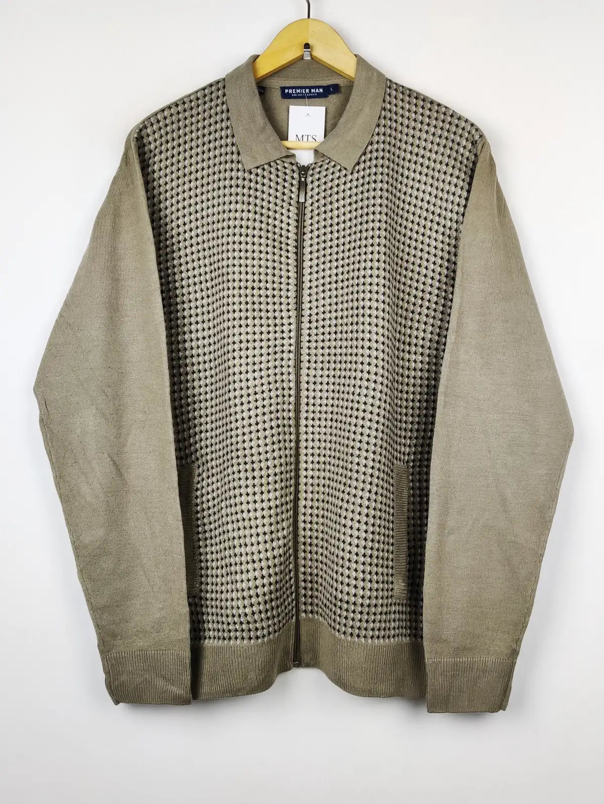 Buy online pre-used pre-loved 100% authentic & Original branded Premier Man (JS-4743) available in Pakistan. Top international brands avilable.