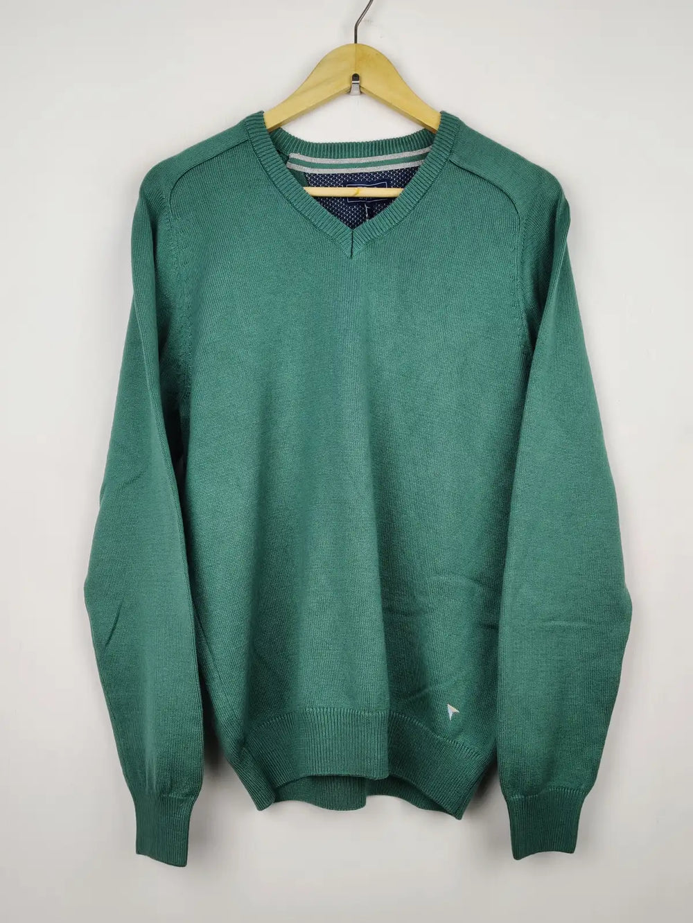 Buy online pre-used pre-loved 100% authentic & Original branded Dgs Drifter (JS-4893) available in Pakistan. Top international brands avilable.