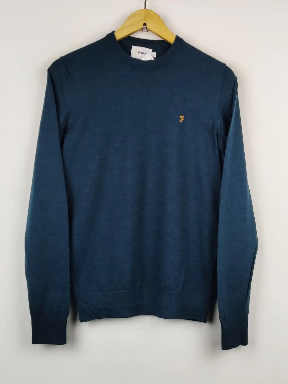 Buy online pre-used pre-loved 100% authentic & Original branded Farah (JS-5036) available in Pakistan. Top international brands avilable.