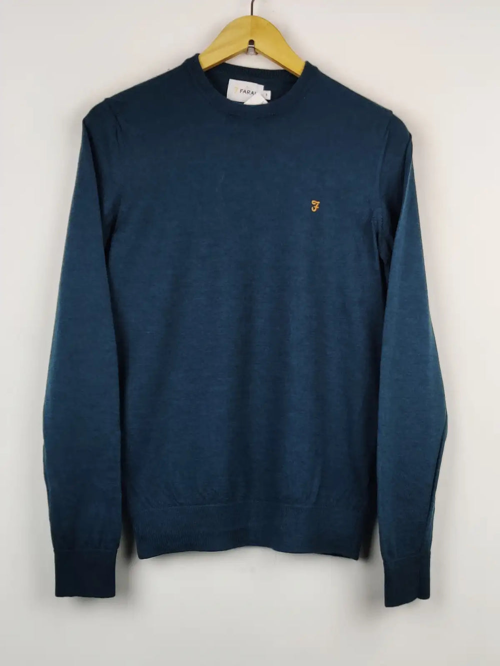 Buy online pre-used pre-loved 100% authentic & Original branded Farah (JS-5036) available in Pakistan. Top international brands avilable.