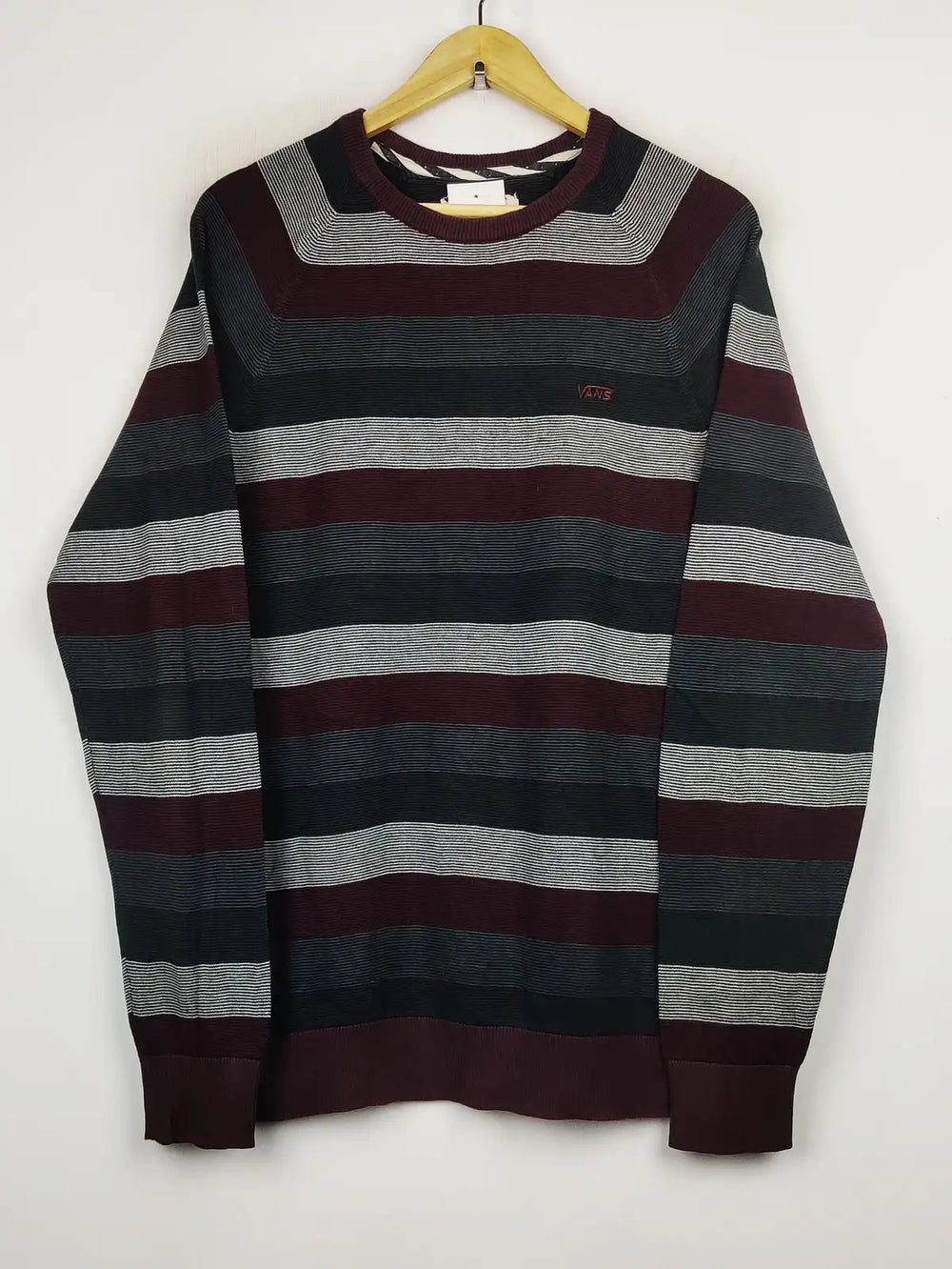 Buy online pre-used pre-loved 100% authentic & Original branded Vans Off The Wall (JS-5726) available in Pakistan. Top international brands avilable.