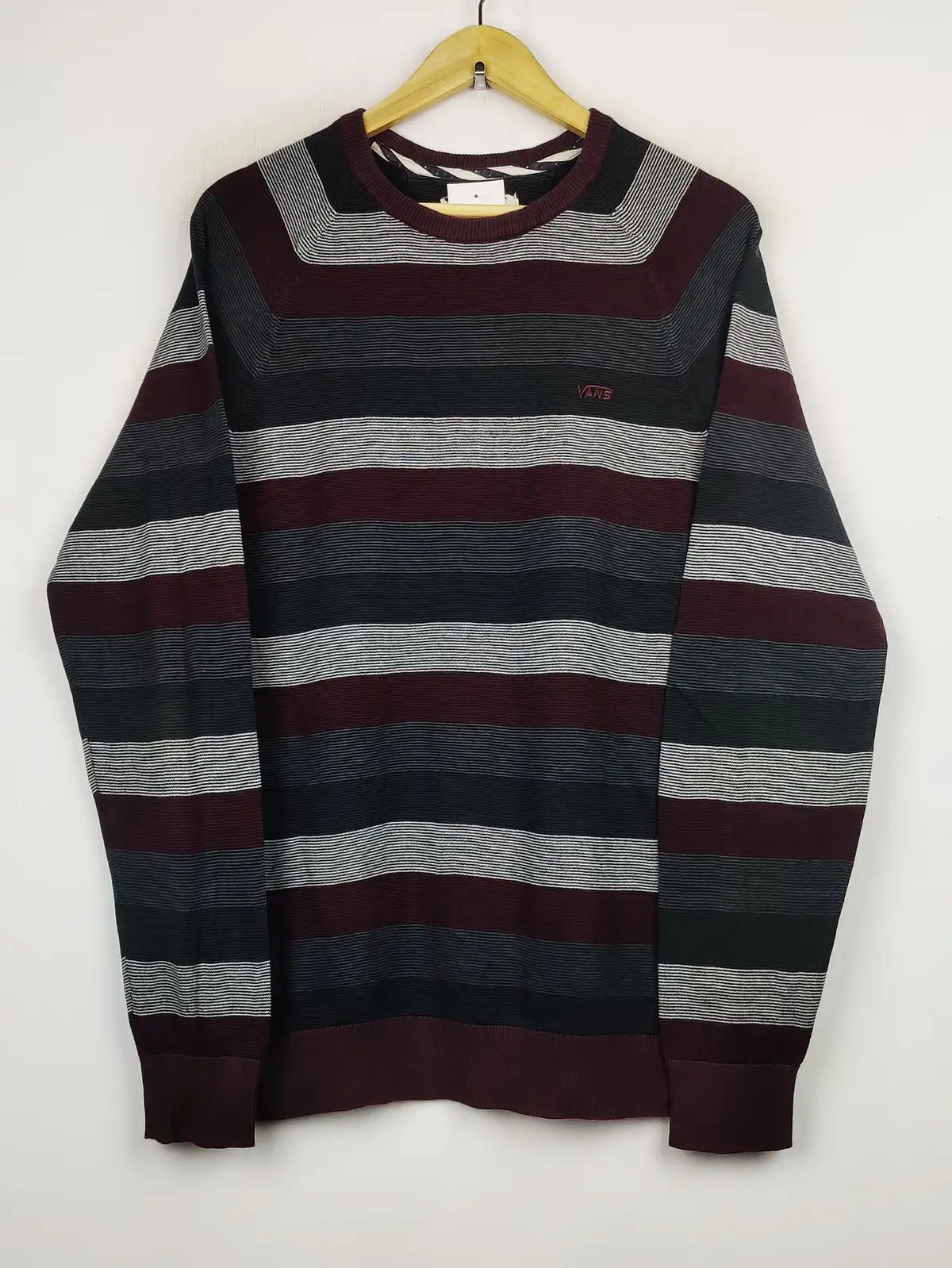 Buy online pre-used pre-loved 100% authentic & Original branded Vans Off The Wall (JS-5726) available in Pakistan. Top international brands avilable.