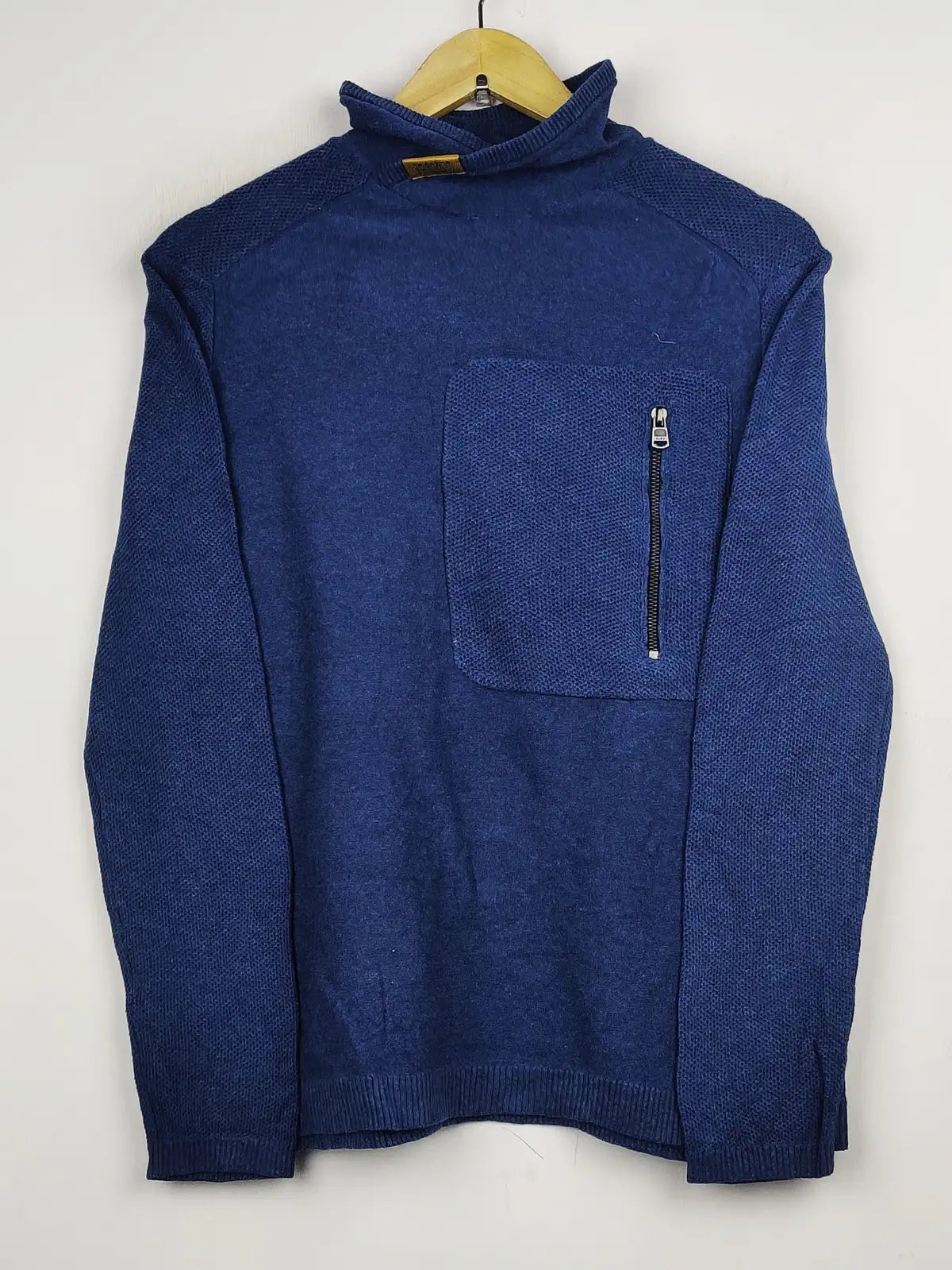 Buy online pre-used pre-loved 100% authentic & Original branded Zara (JS-5730) available in Pakistan. Top international brands avilable.