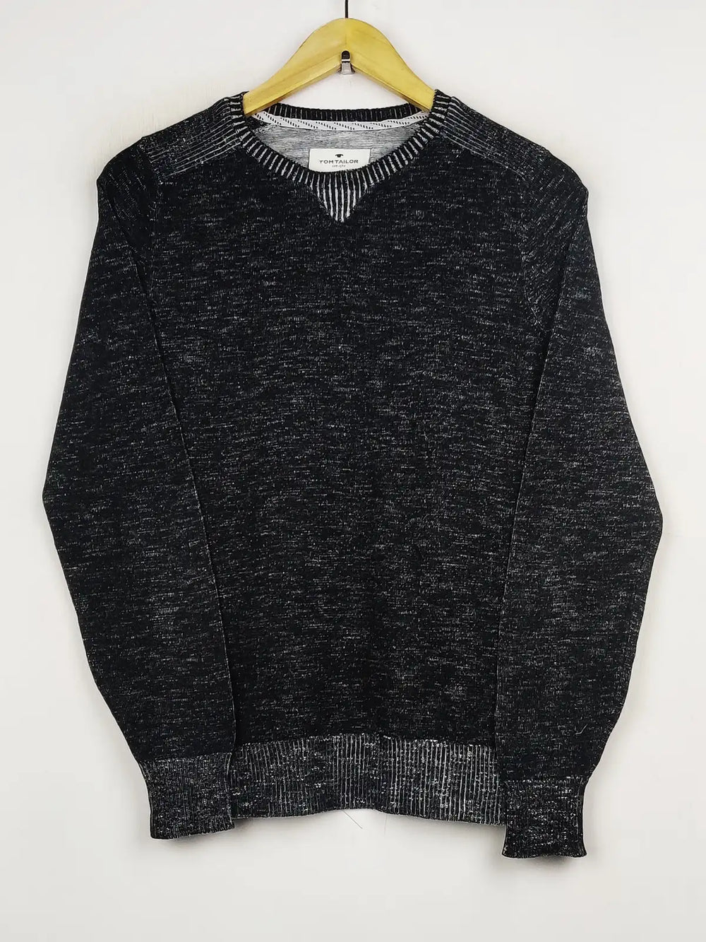 Buy online pre-used pre-loved 100% authentic & Original branded Tom Tailor (JS-5731) available in Pakistan. Top international brands avilable.