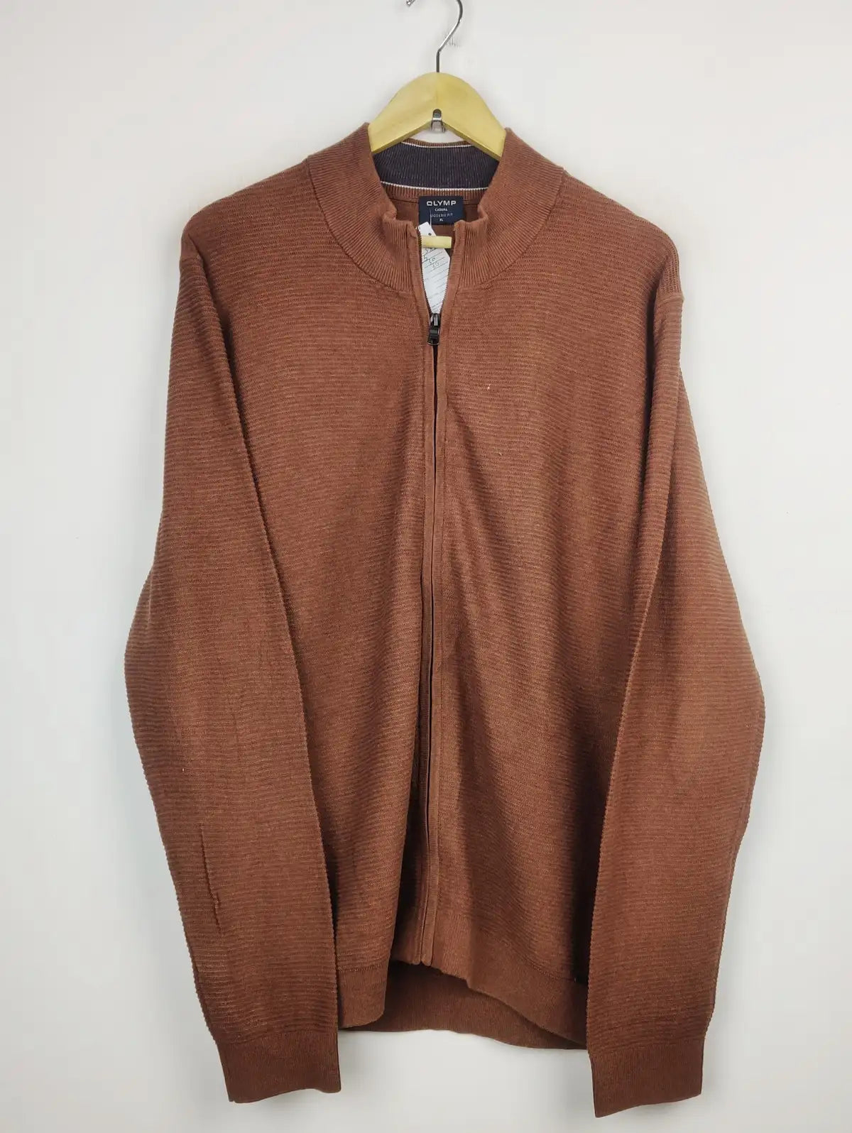 Buy online pre-used pre-loved 100% authentic & Original branded Olymp (JS-5838) available in Pakistan. Top international brands avilable.