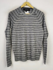 Buy online pre-used pre-loved 100% authentic & Original branded Banana Republic (JS-5980) available in Pakistan. Top international brands avilable.